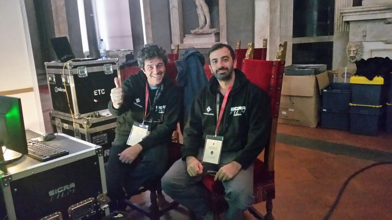 Roberto e Andrea in regia durante un evento